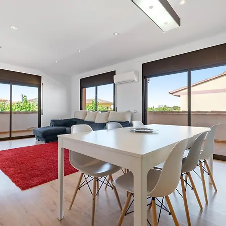 La Plana Holiday home