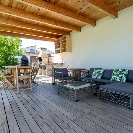 La Plana Holiday home *